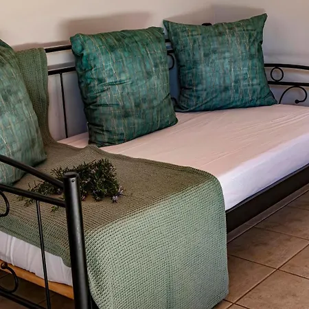 Forti Retreat * Kariótai