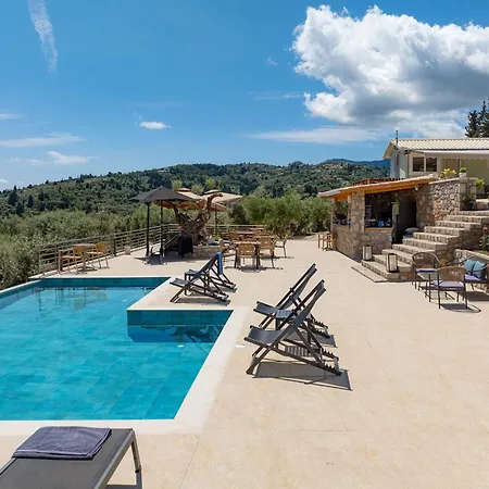 Forti Retreat Holiday home Kariotai