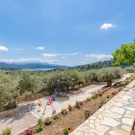 Forti Retreat Kariótai