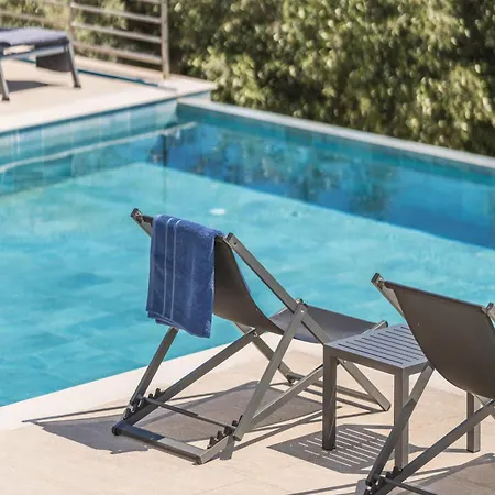 Forti Retreat Holiday home *
