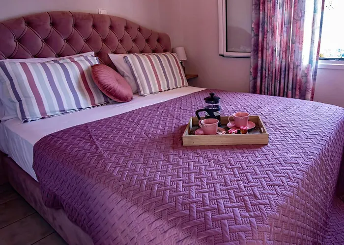 Forti Retreat Nyaraló