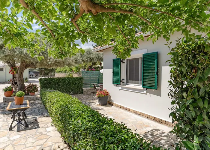 Nyaraló Forti Retreat Kariótai