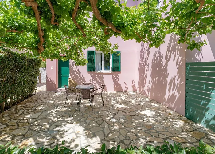 Nyaraló Forti Retreat